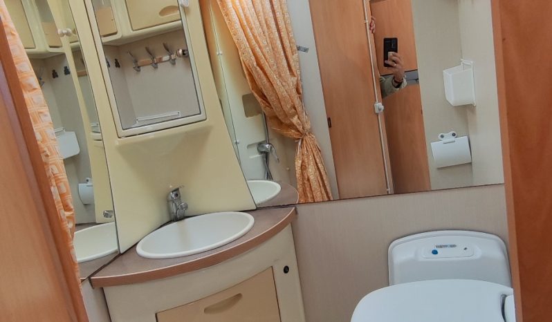 
								CHAUSSON FLASH PERFILADA CAMA TRANSVERSAL AMPLIO GARAJE lleno									