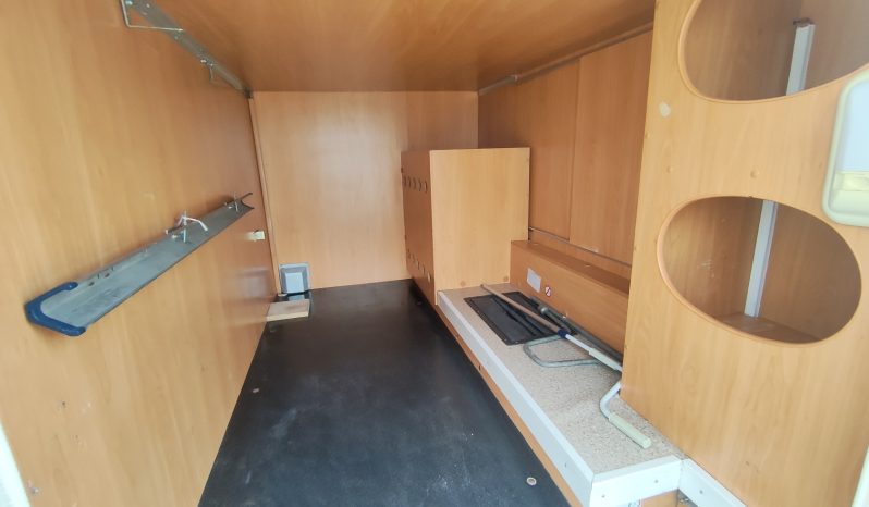 
								CHAUSSON FLASH PERFILADA CAMA TRANSVERSAL AMPLIO GARAJE lleno									
