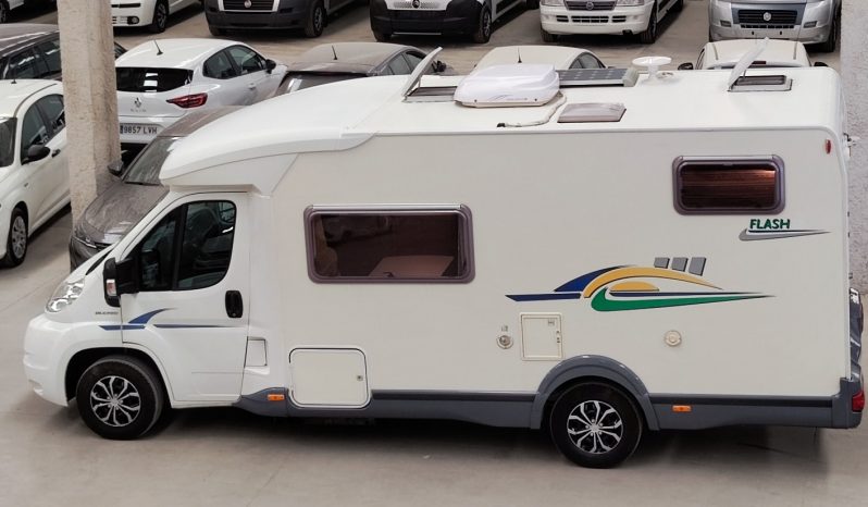 
								CHAUSSON FLASH PERFILADA CAMA TRANSVERSAL AMPLIO GARAJE lleno									