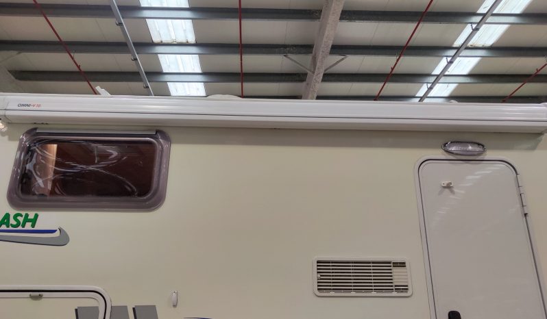 
								CHAUSSON FLASH PERFILADA CAMA TRANSVERSAL AMPLIO GARAJE lleno									
