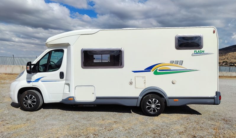 
								CHAUSSON FLASH PERFILADA CAMA TRANSVERSAL AMPLIO GARAJE lleno									