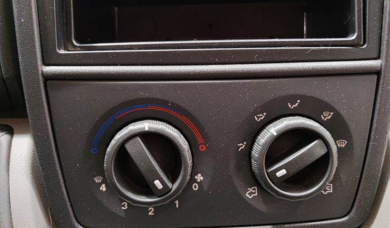 
								CHAUSSON FLASH PERFILADA CAMA TRANSVERSAL AMPLIO GARAJE lleno									