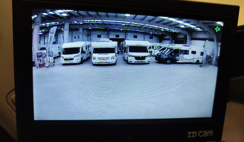 
								CHAUSSON FLASH PERFILADA CAMA TRANSVERSAL AMPLIO GARAJE lleno									