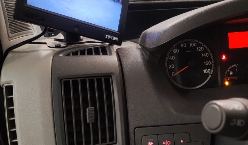 
								CHAUSSON FLASH PERFILADA CAMA TRANSVERSAL AMPLIO GARAJE lleno									