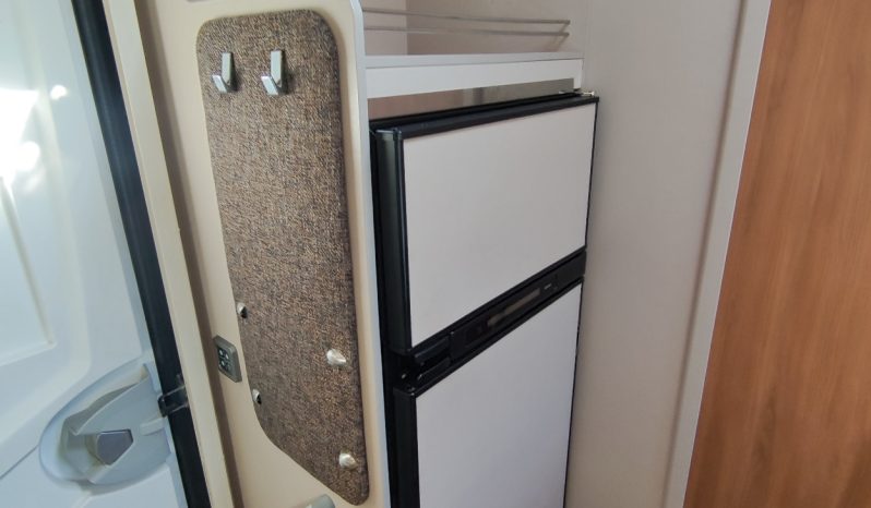 
								RIMOR HYGGE 95 PLUS 5.P. CAMAS PARALELAS + CAMA DOBLE ELECTRICA EN SALON lleno									