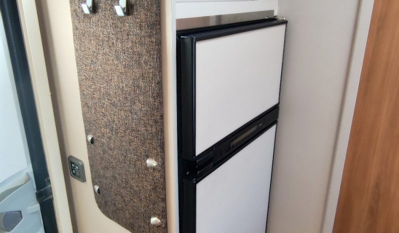 
								RIMOR HYGGE 95 PLUS 5.P. CAMAS PARALELAS + CAMA DOBLE ELECTRICA EN SALON lleno									