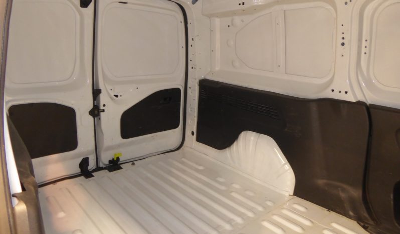 
								Opel Combo 1.6 TD 100CV XL 1000 kg L2 lleno									