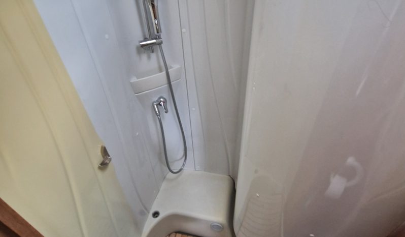 
								BURSTNER NEXXO T 685/7 FIAT DUCATO 3.0 180 CVS PERFILADA CAMA ISLA 6,85 mts ALTA GAMA lleno									
