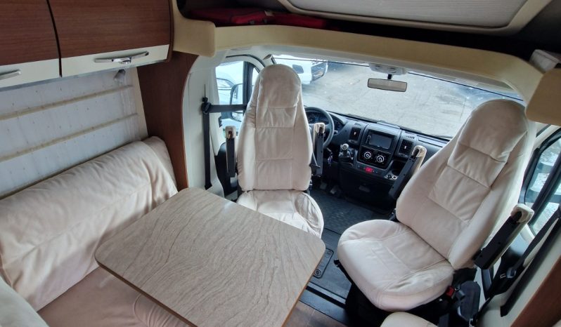 
								BURSTNER NEXXO T 685/7 FIAT DUCATO 3.0 180 CVS PERFILADA CAMA ISLA 6,85 mts ALTA GAMA lleno									