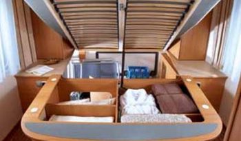 
									BURSTNER NEXXO T 685/7 FIAT DUCATO 3.0 180 CVS PERFILADA CAMA ISLA 6,85 mts ALTA GAMA lleno								