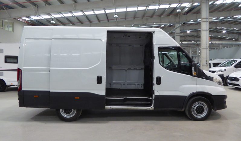 
								IVECO DAILY 2.3 TD 35S 16 3520LH2 12 M3 lleno									