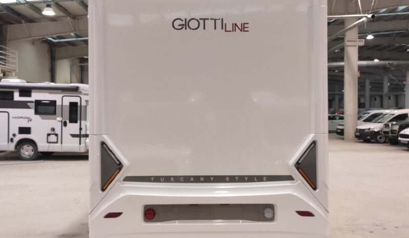 
								GIOTTILINE COMPACT CX66 4P CAMAS GEMELAS, NUEVA + A.A. DUAL POWER 12/220 VOLTS. lleno									