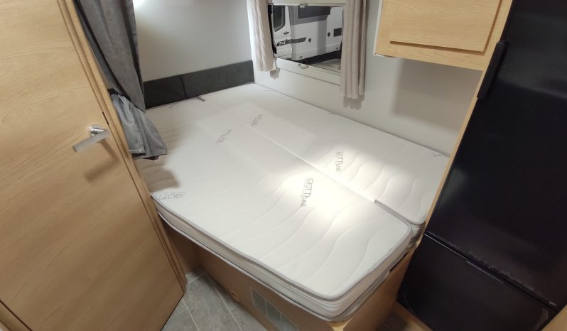 
								GIOTTILINE SIENA 330 PERFILADA 4P CAMA FRANCESA NUEVA + A.A. DUAL POWER 12/220 VOLTS. lleno									
