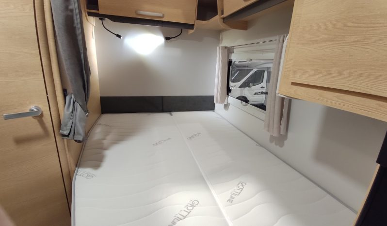 
								GIOTTILINE SIENA 330 PERFILADA 4P CAMA FRANCESA NUEVA + A.A. DUAL POWER 12/220 VOLTS. lleno									